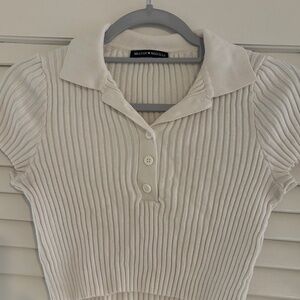 BRANDY MELVILLE Crop Top Sweater with 1/2 Button Down Collar